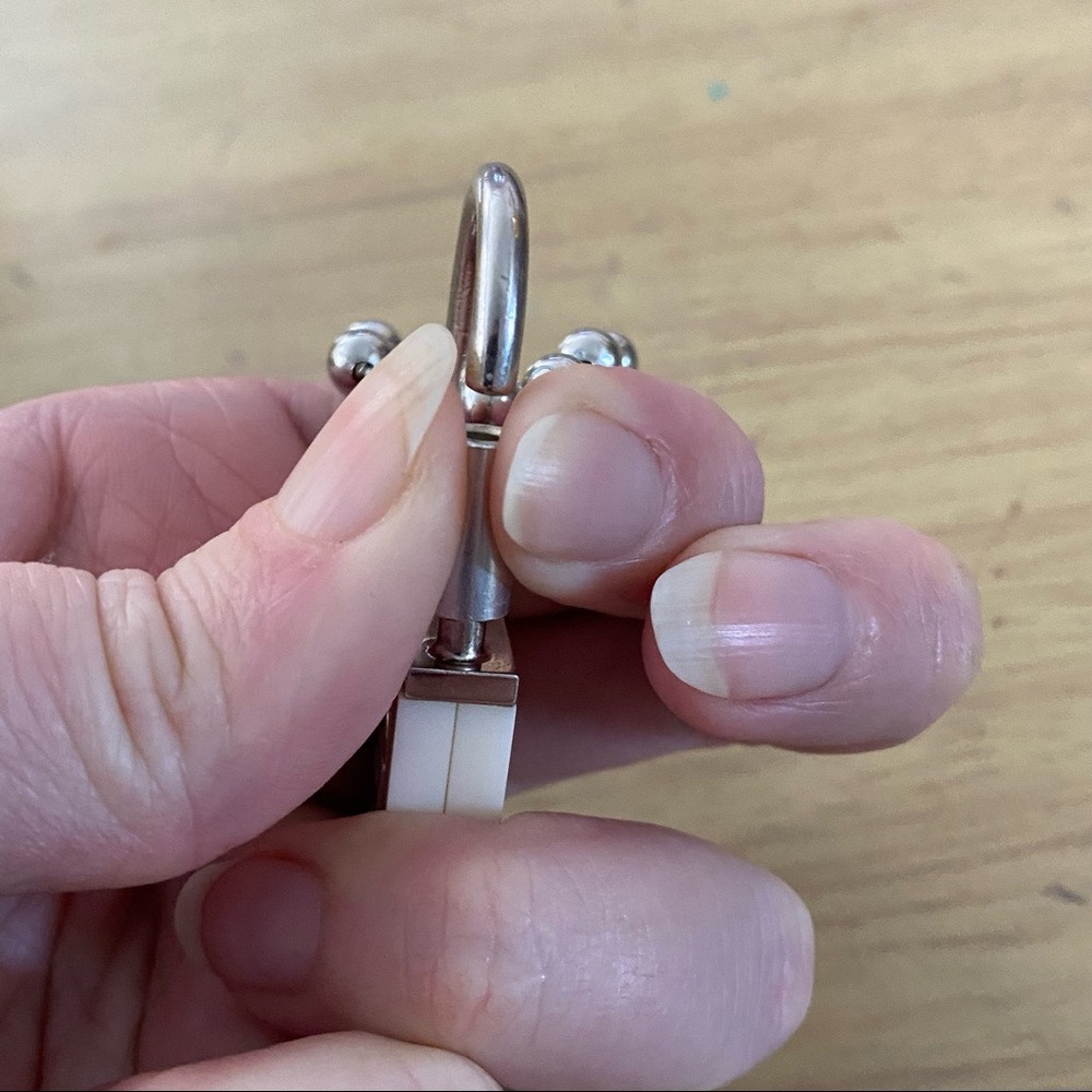 Chanel 02C padlock keychain - Picture 3 of 13